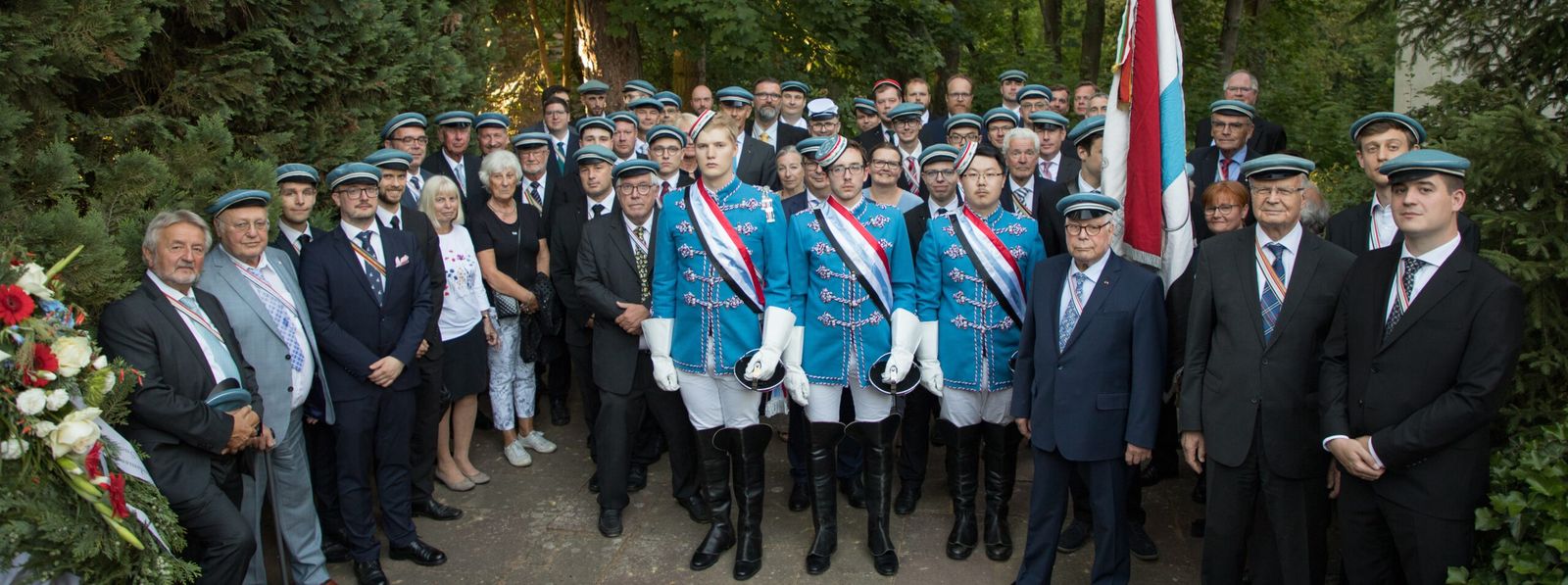 Gruppenbild am Stiftungsfest 2022 mit Aktiven, Alten Herren und Gästen